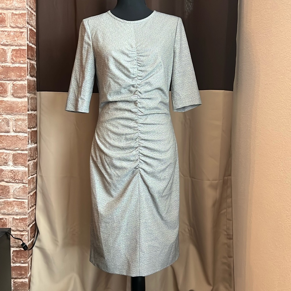 Brand New Boss Midi Dress In Size 4 Brand New Boss Midi Dress In Size 4